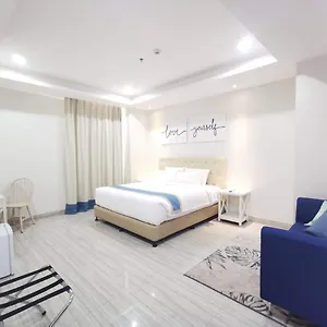 2* Hotel Hampton